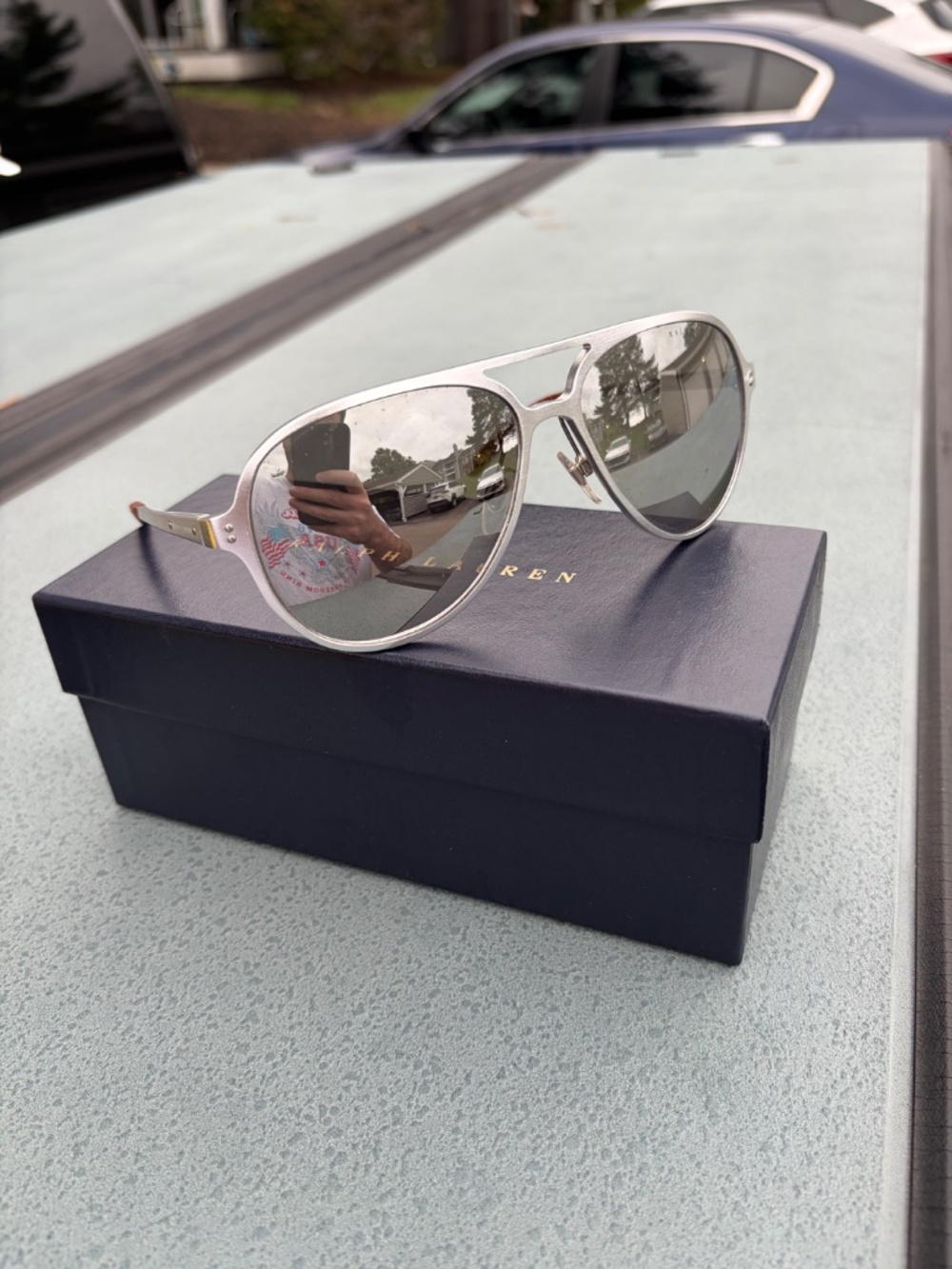 Sunglasses - Picture 5 of 8
